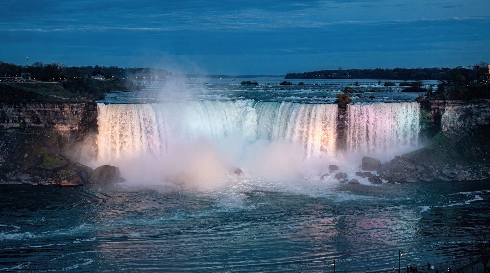 Best time to see Niagara Falls illuminated — When Niagara Falls' nightly illumination runs, how the winter and summer light s
