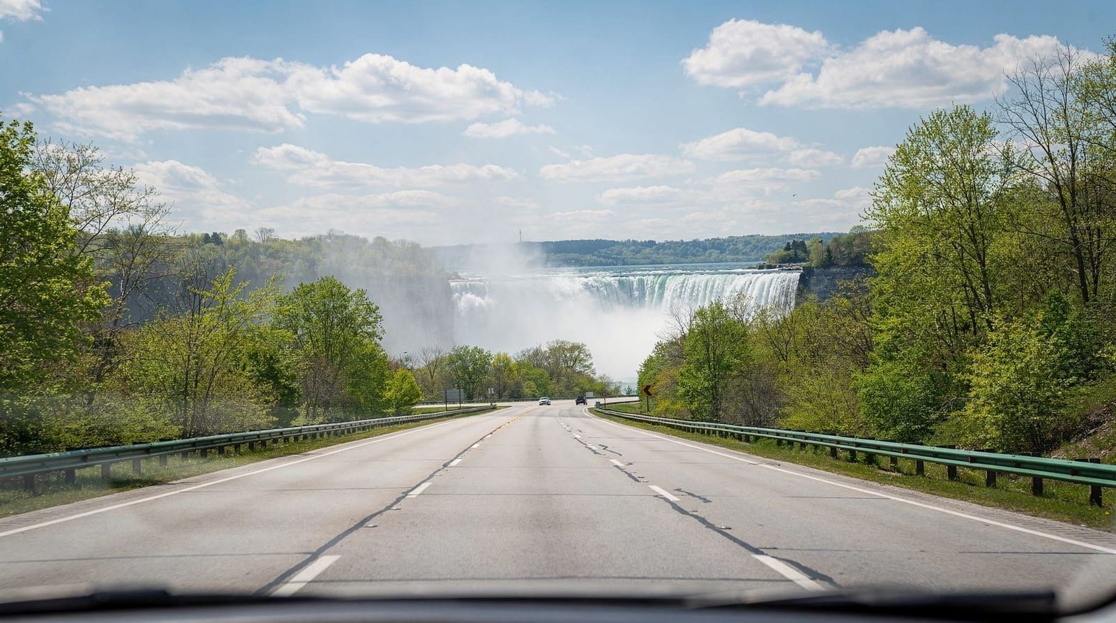 Day trips — Niagara Falls, Muskoka, Algonquin Park and more within a few hours of the city