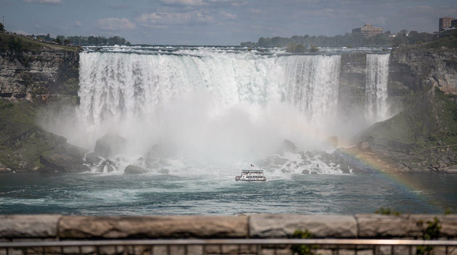 Do you need a guided Niagara tour? — Self-drive vs GO Bus vs guided day tour to Niagara Falls — real cost and time co