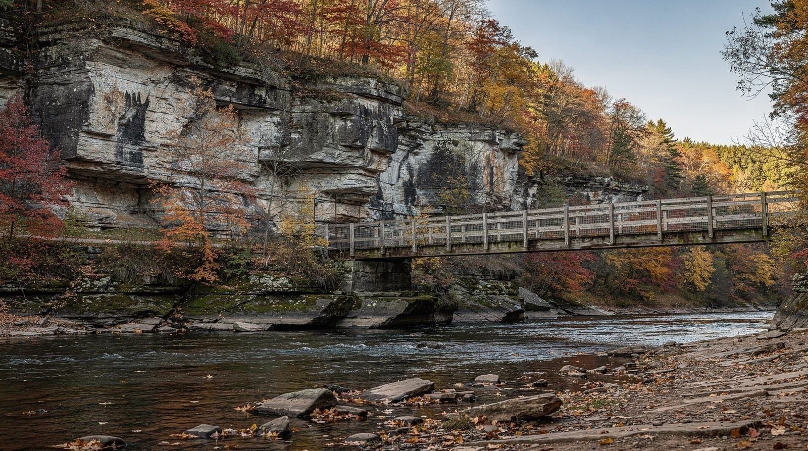 Elora Gorge day trip from Toronto — Elora and Elora Gorge as a day trip from Toronto: driving time, gorge hiking and