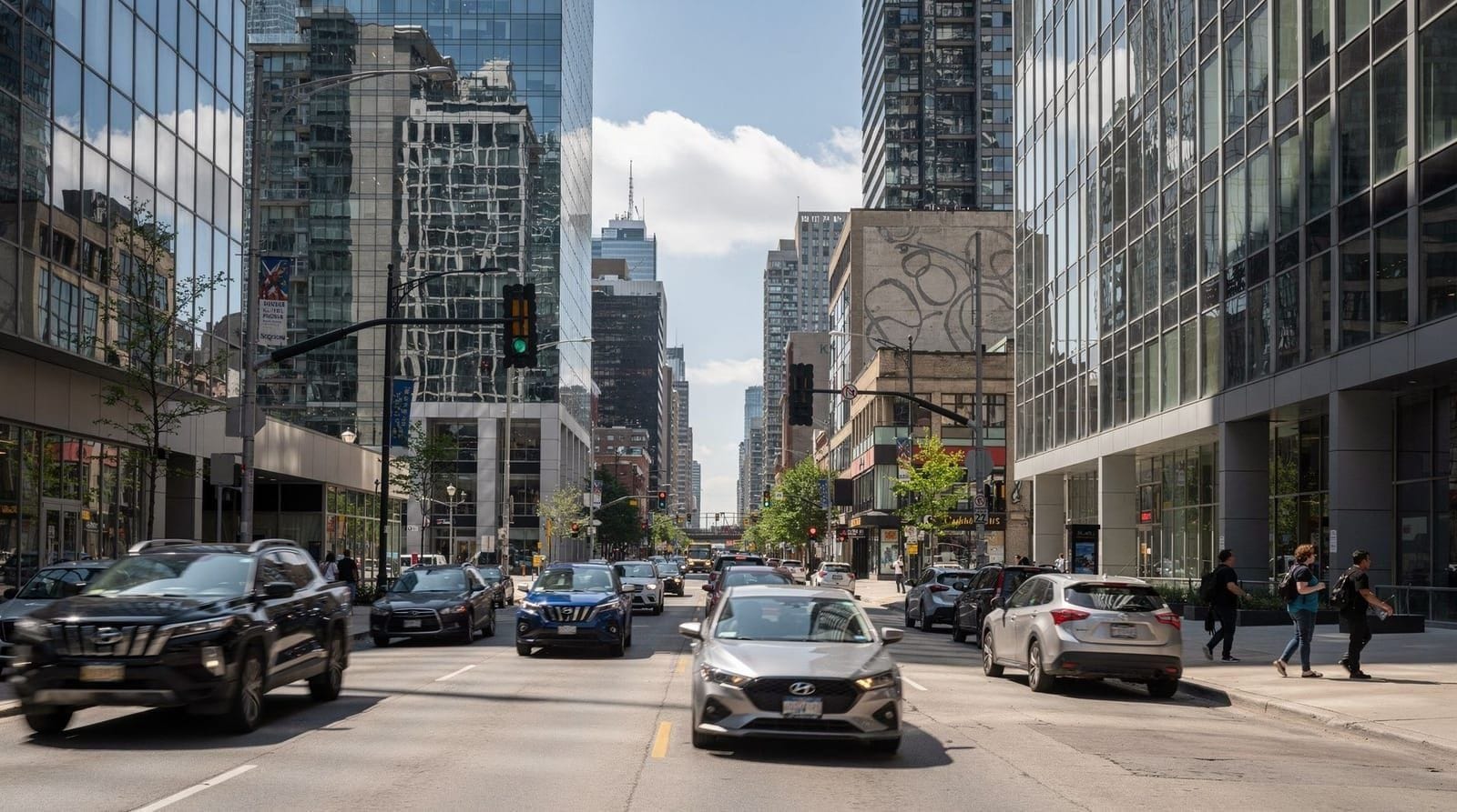 Toronto taxi vs Uber honest guide — Real price comparisons between Toronto taxis and rideshare apps, plus when each 
