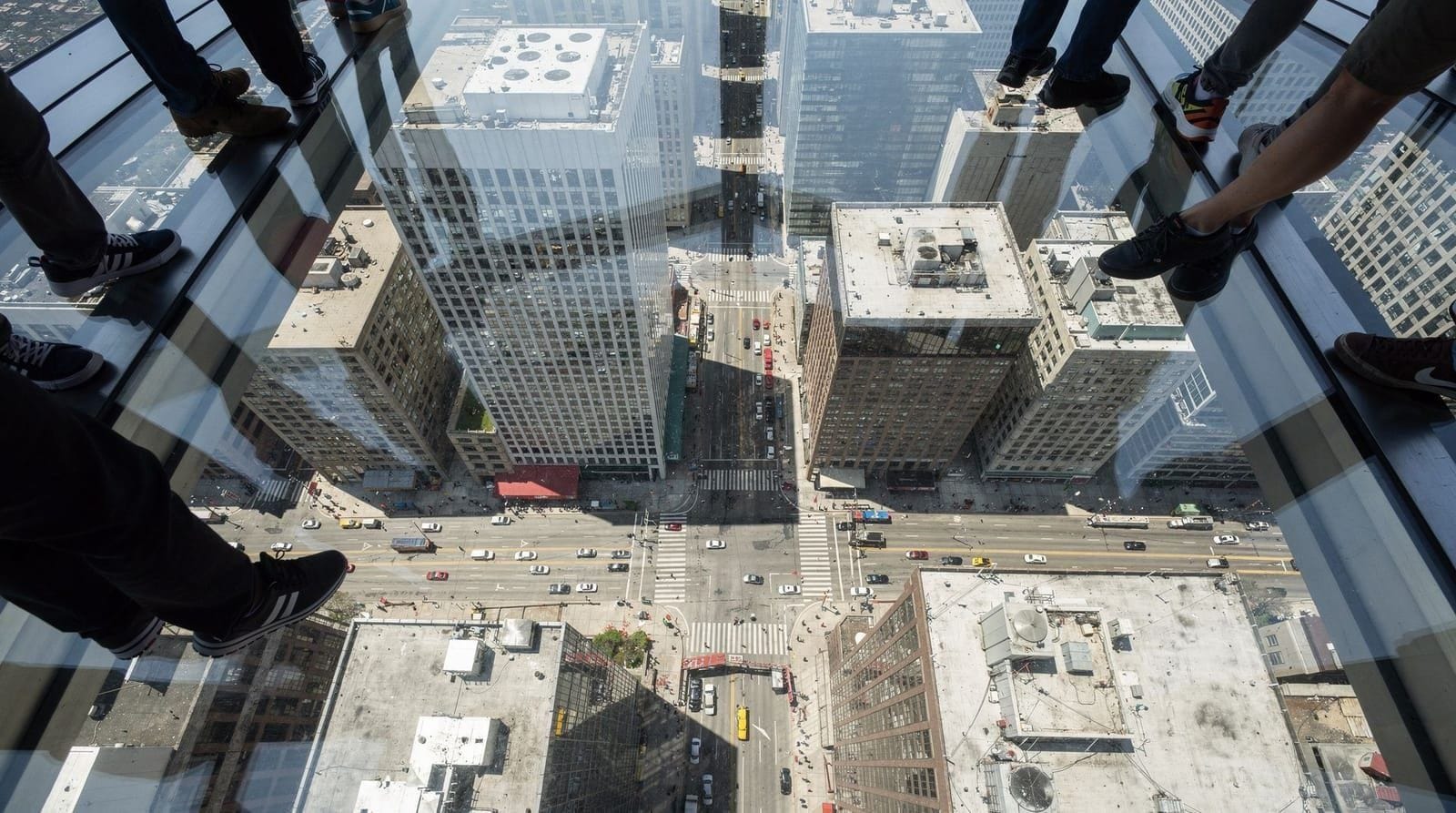 Toronto: CN Tower entry tour review — Review of the Toronto highlights walking tour with CN Tower entry — what's cover